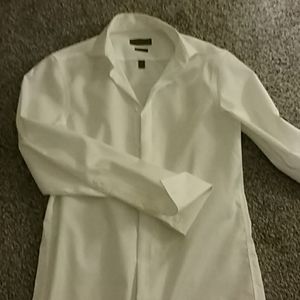 Men's fitted dress shirt